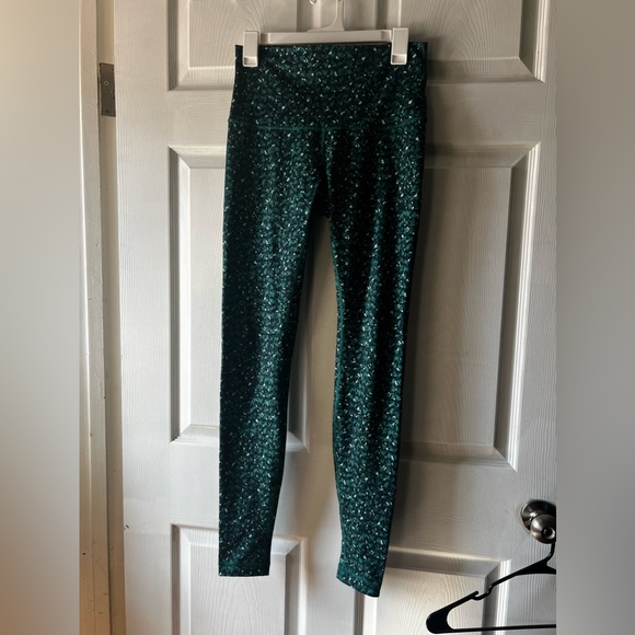 Lululemon dark green leggings - Picture 1 of 4